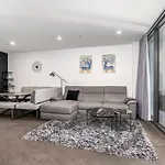 Park Avenue Apt In The Heart Of The City